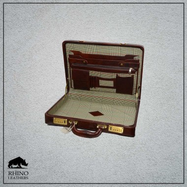 Briefcase (RBC 001)