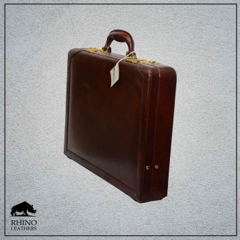 Briefcase (RBC 001)