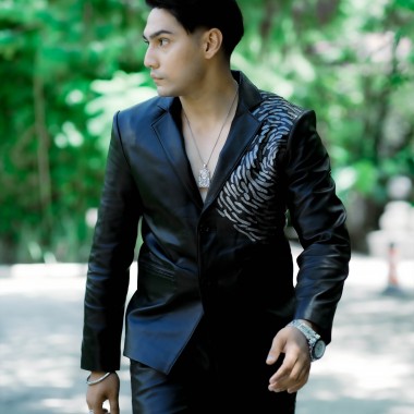 Men’s Embossed Leaf Motif Quilted Leather Bomber Jacket - RMJ 309
